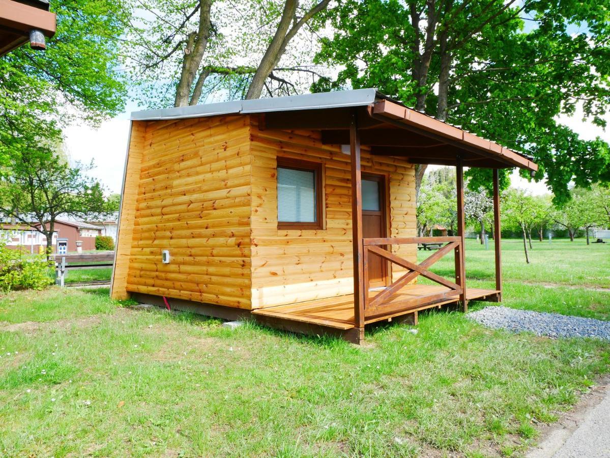 فندق Camping Roznov Rožnov pod Radhoštěm المظهر الخارجي الصورة