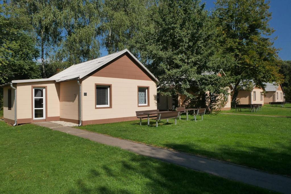 فندق Camping Roznov Rožnov pod Radhoštěm المظهر الخارجي الصورة