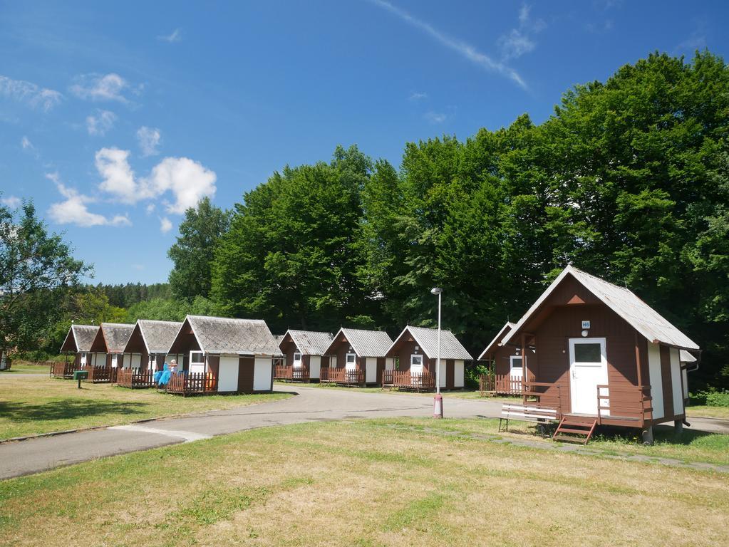 فندق Camping Roznov Rožnov pod Radhoštěm المظهر الخارجي الصورة